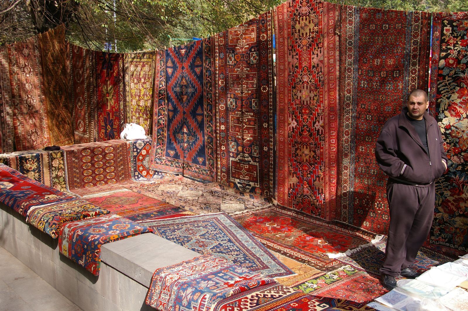 Vernissage & GUM Market — Yerevan